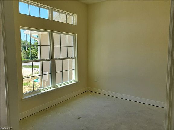 3rd image of 3573 NE 9th Pl