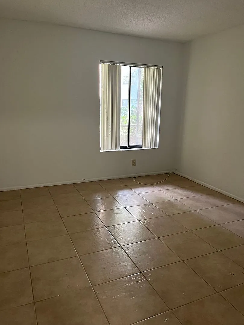 3300 Fox Chase Cir, #226, Palm Harbor, FL 34683 — Photo 4