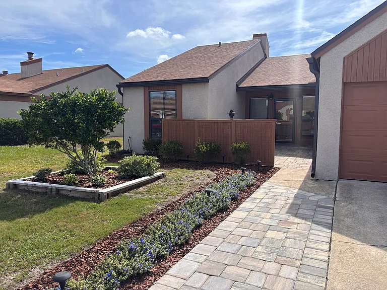 7823 Fawn Brook Cir E — Photo 5