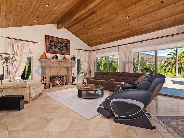 18545 Aliso Canyon Rd — Photo 26