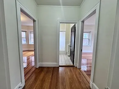 3 bed, 9999 sqft, $3,600 — Photo 3
