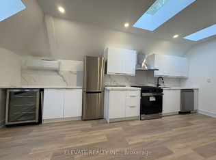 146 Saint Johns Rd #4, Toronto, ON M6P1T9