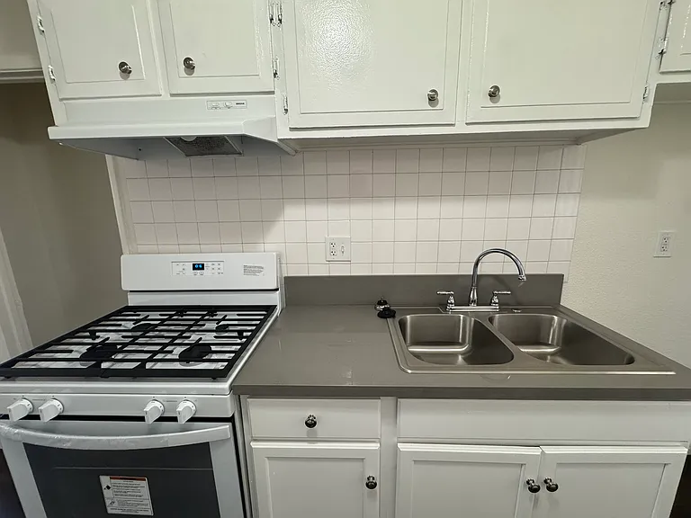 1468 S Palomares St #8 — Photo 15