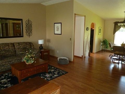 1st image of 5045 Laura Ct SE