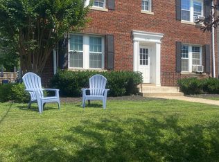 2221 40th Pl NW APT 1, Washington, DC 20007