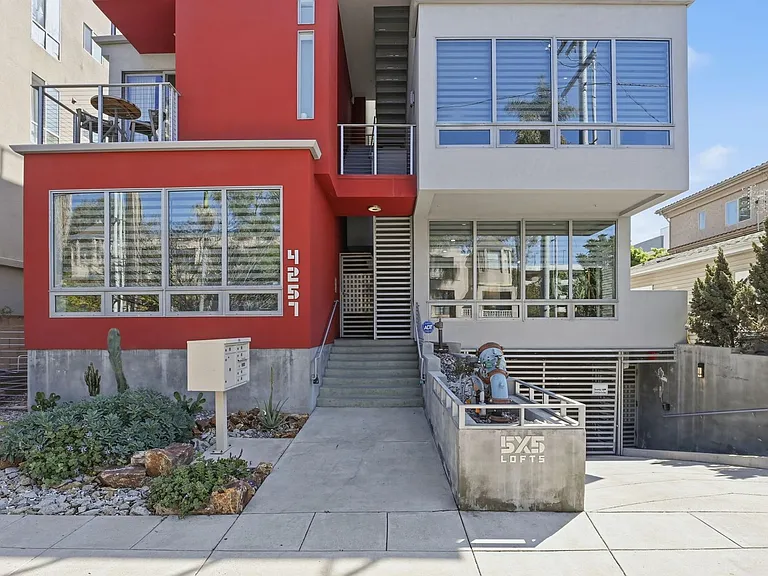 4257 3rd Ave #5 — Photo 28