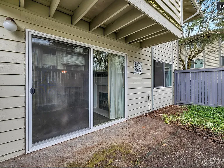 1150 Sunset Blvd NE #118 — Photo 5