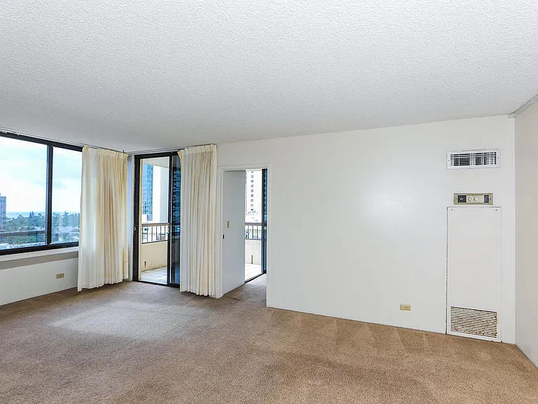 2215 Aloha Dr — Photo 8