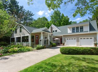 7885 Martin Rd, Three Oaks, MI 49128