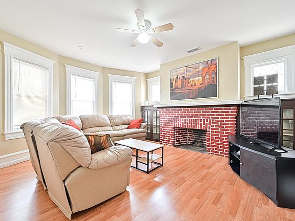 4th image of 5 N Hartford Ave