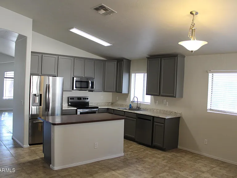 43410 W Wild Horse Trl — Photo 3
