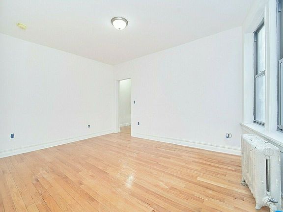 3rd image of 556 W 156th St APT 52
