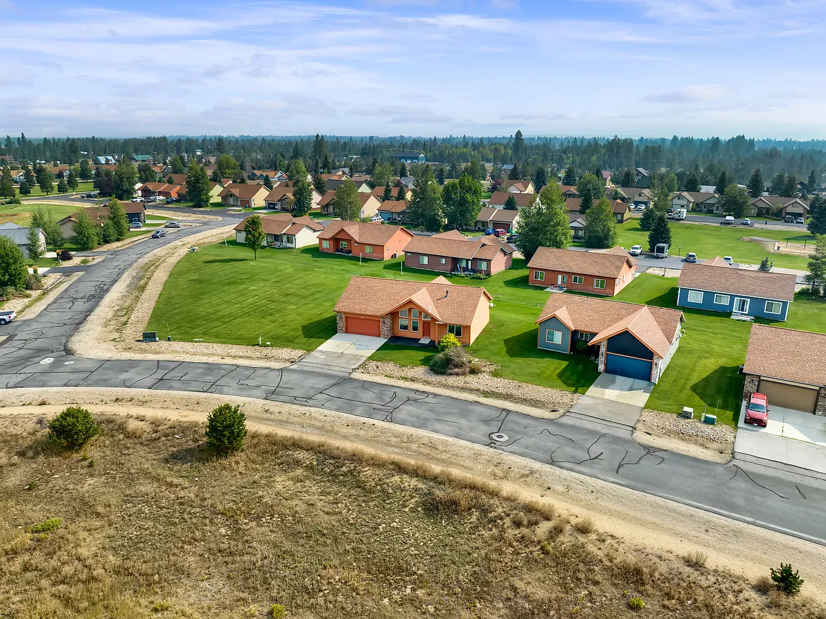 Building Photo - 40 Timberline Dr