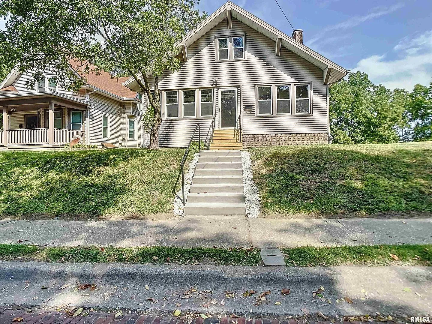 2837 9th Ave photo 1