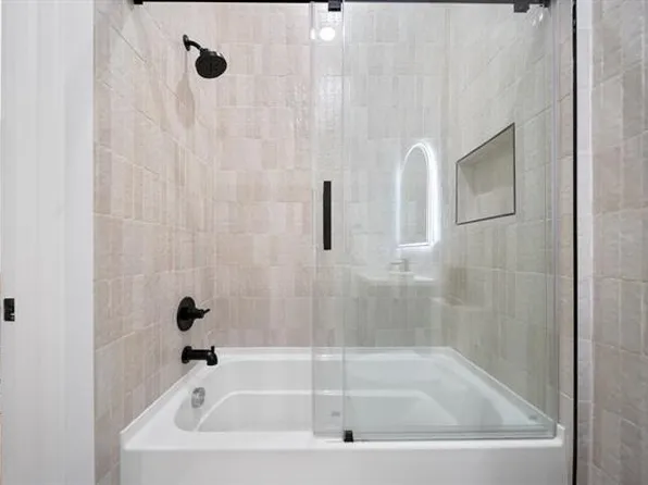 27 Graham Street image 18 of 26