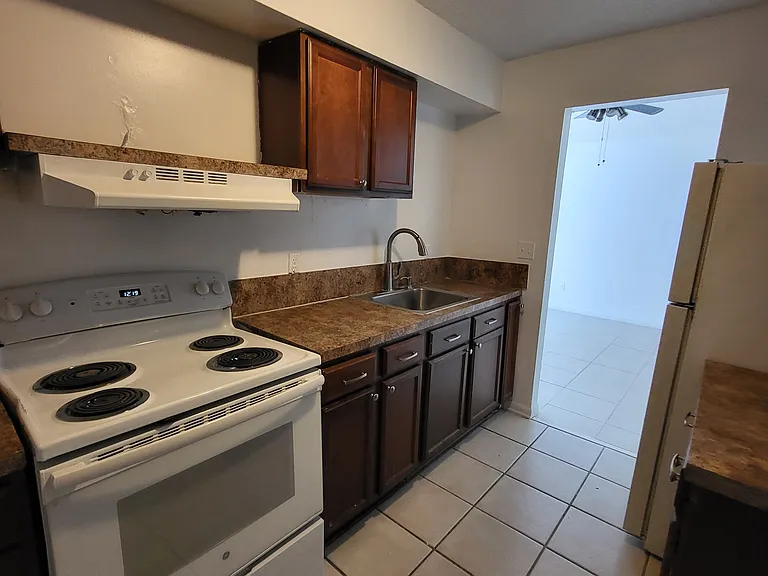 8230 San Jose Manor Dr E #3 — Photo 3