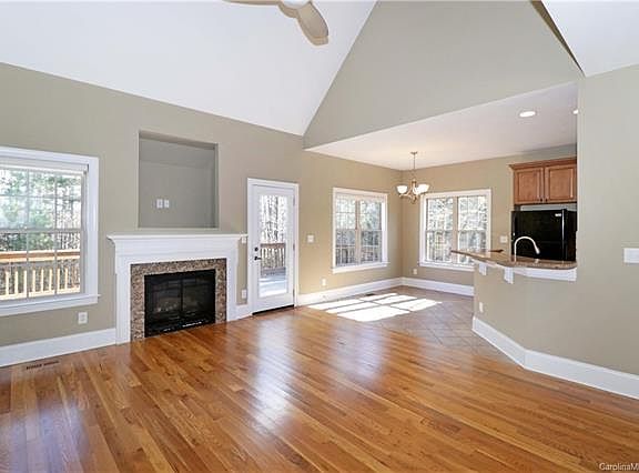 5th image of 1950 Jaya Dr #18