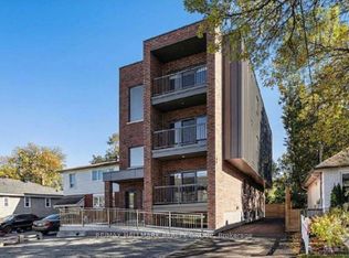 1260 Dorchester Ave #1, Ottawa, ON K1Z 8E6