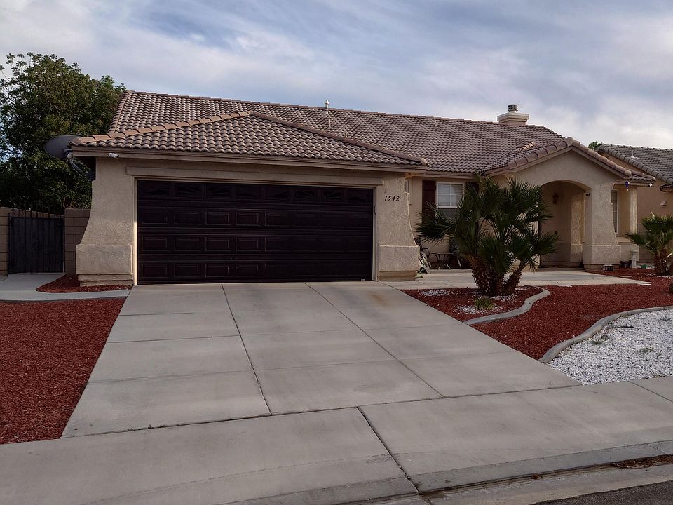 1st image of 1542 W Avenue H1