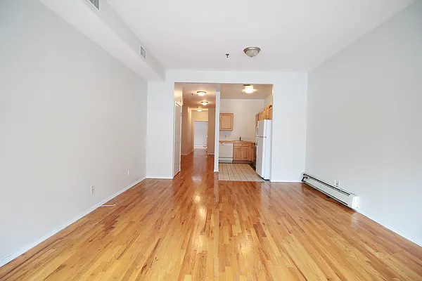 Rented by Julianna Realty Corp | media 15