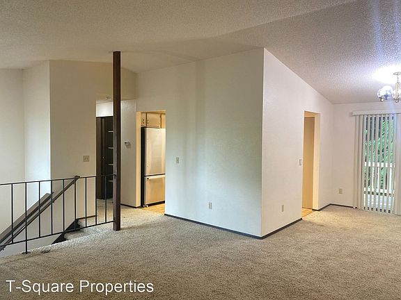 3rd image of 17505 NE 160th St
