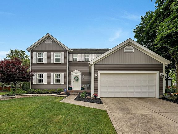 2nd image of 623 Laurel Oak Ct