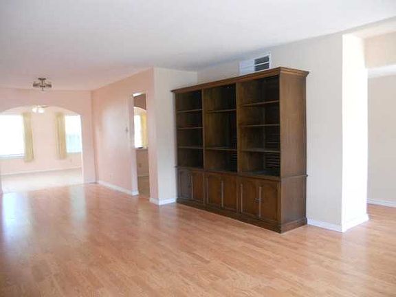3rd image of 10117 Cork Dr