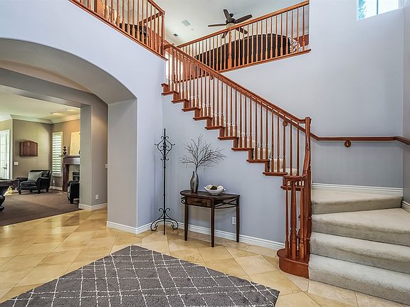 3rd image of 8062 Rockford Pl