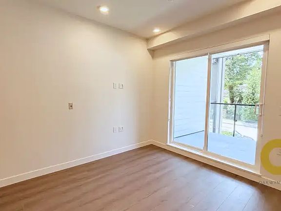 4th image of 82 1st St #211