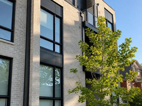 51 Florence St #9, Toronto, ON M6K 0C5