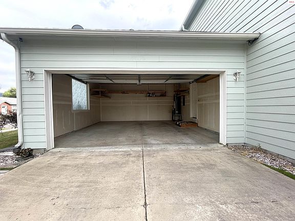 2nd image of 1201 Spruce St
