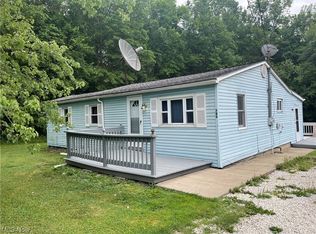 786 Salt Springs Rd, Mineral Ridge, OH 44440
