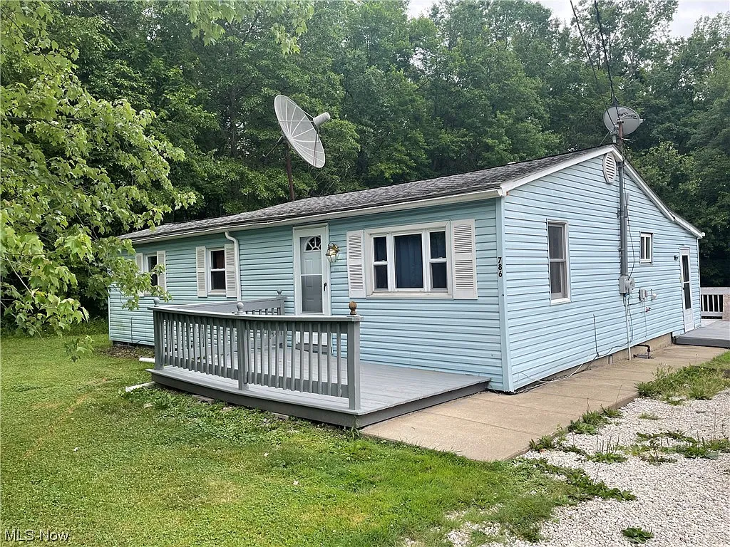 786 Salt Springs Rd photo 1