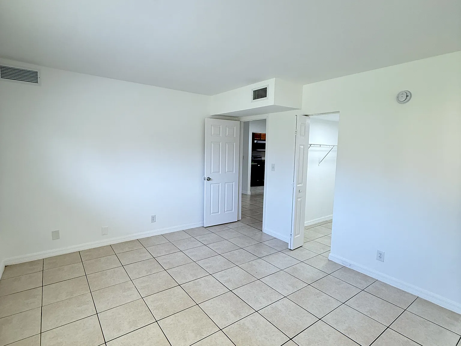2914 NW 55th Avenue - 1D — Photo 2