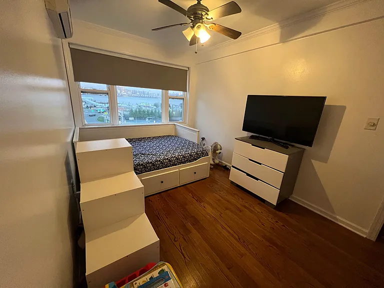 11 Beverly Pl #1 — Photo 16