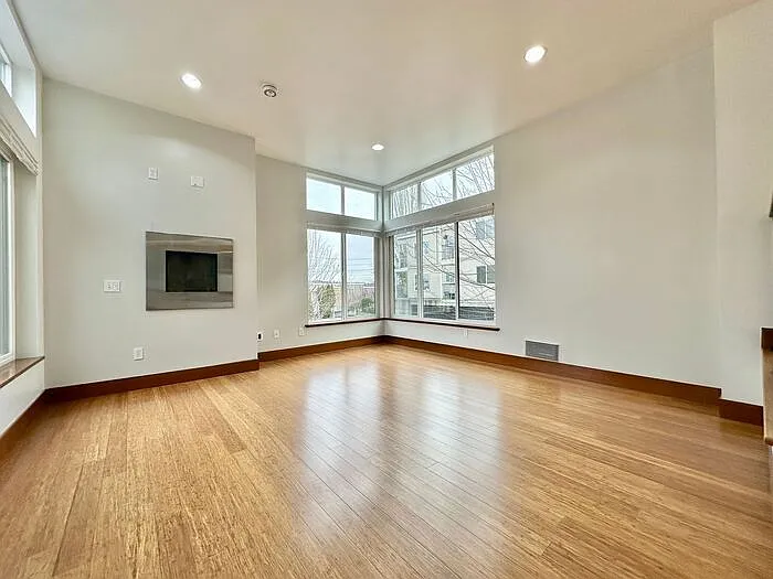 552 McGraw St — Photo 7