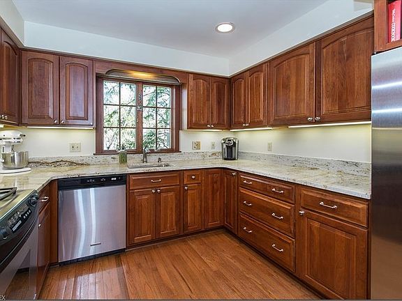 5th image of 23399 Lyman Blvd