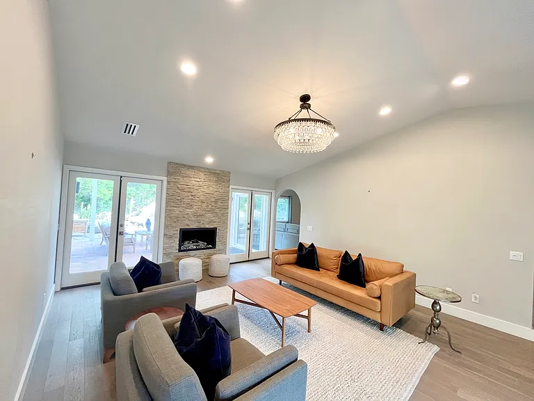 39866 Newcastle Dr — Photo 3