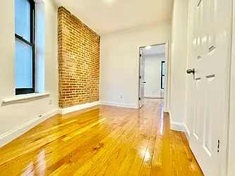 Rented by HOLTON REAL ESTATE INC.