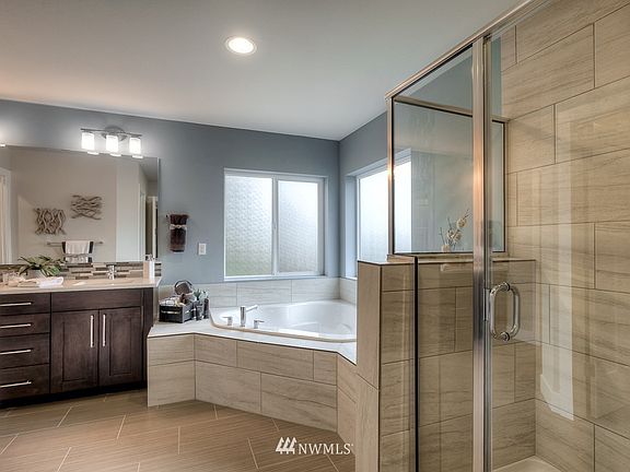 3rd image of 15319 Meridian Drive SE #LS 22