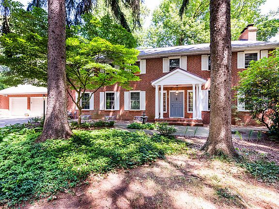 3rd image of 5003 E Bonny Bruce Dr