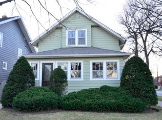 154 N Larch Ave, Elmhurst, IL 60126