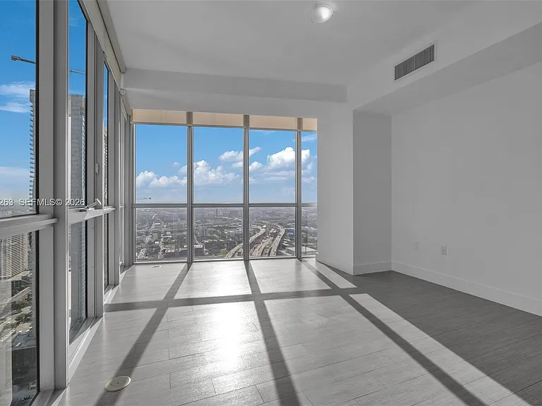 1100 Biscayne Blvd #4308 — Photo 37