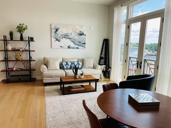 10 Shipyard Dr APT 514, Hingham, MA 02043