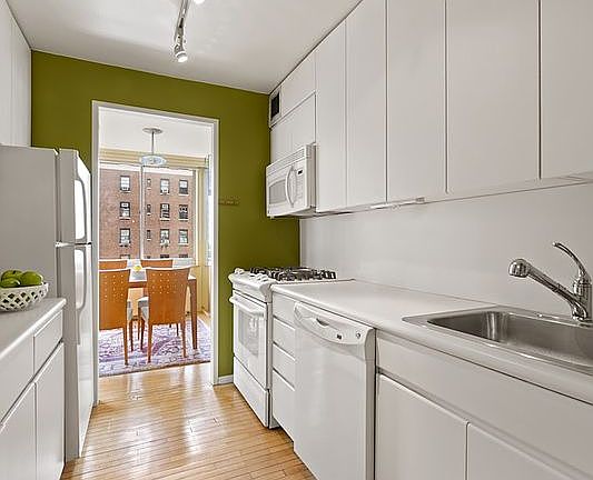 4th image of 250 W 90th St APT 11H