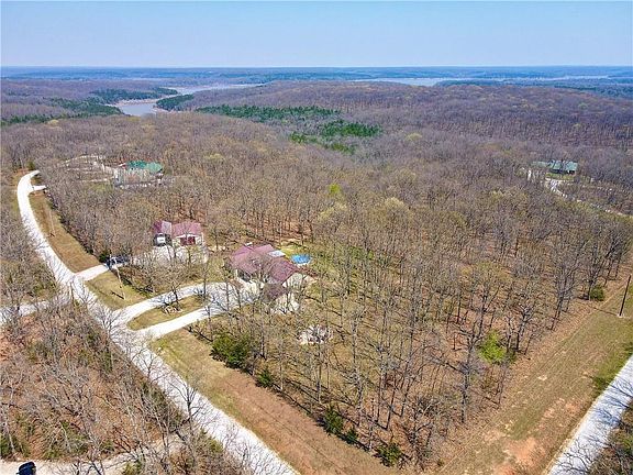4th image of 26736 Magnolia Rd