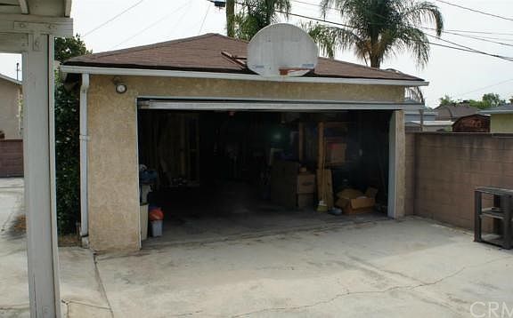 4th image of 2140 N Dymond St