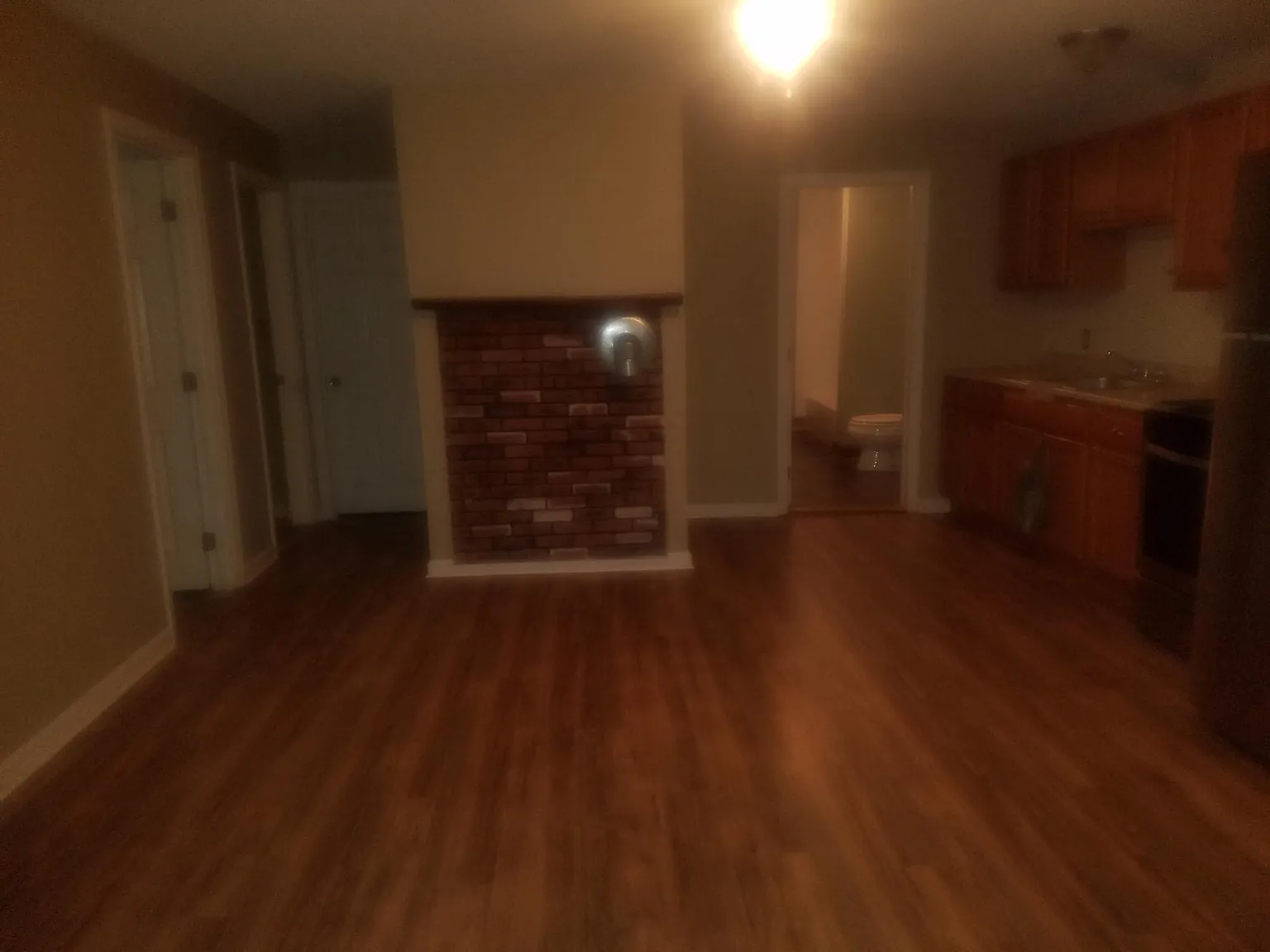 3 bed, 912 sqft, $1,750 — Photo 2
