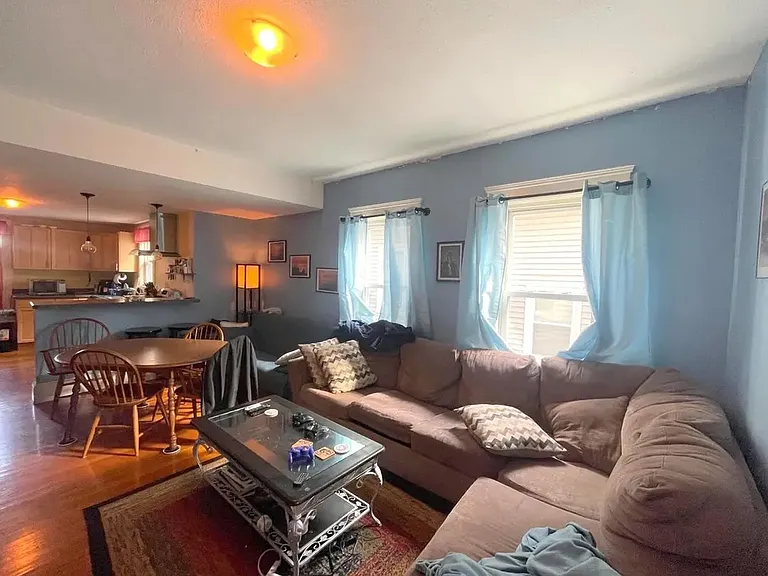 23 Curtis St #2 — Photo 6