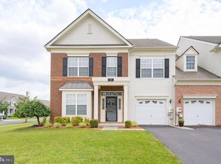 201 Strathmore Way E, Martinsburg, WV 25403